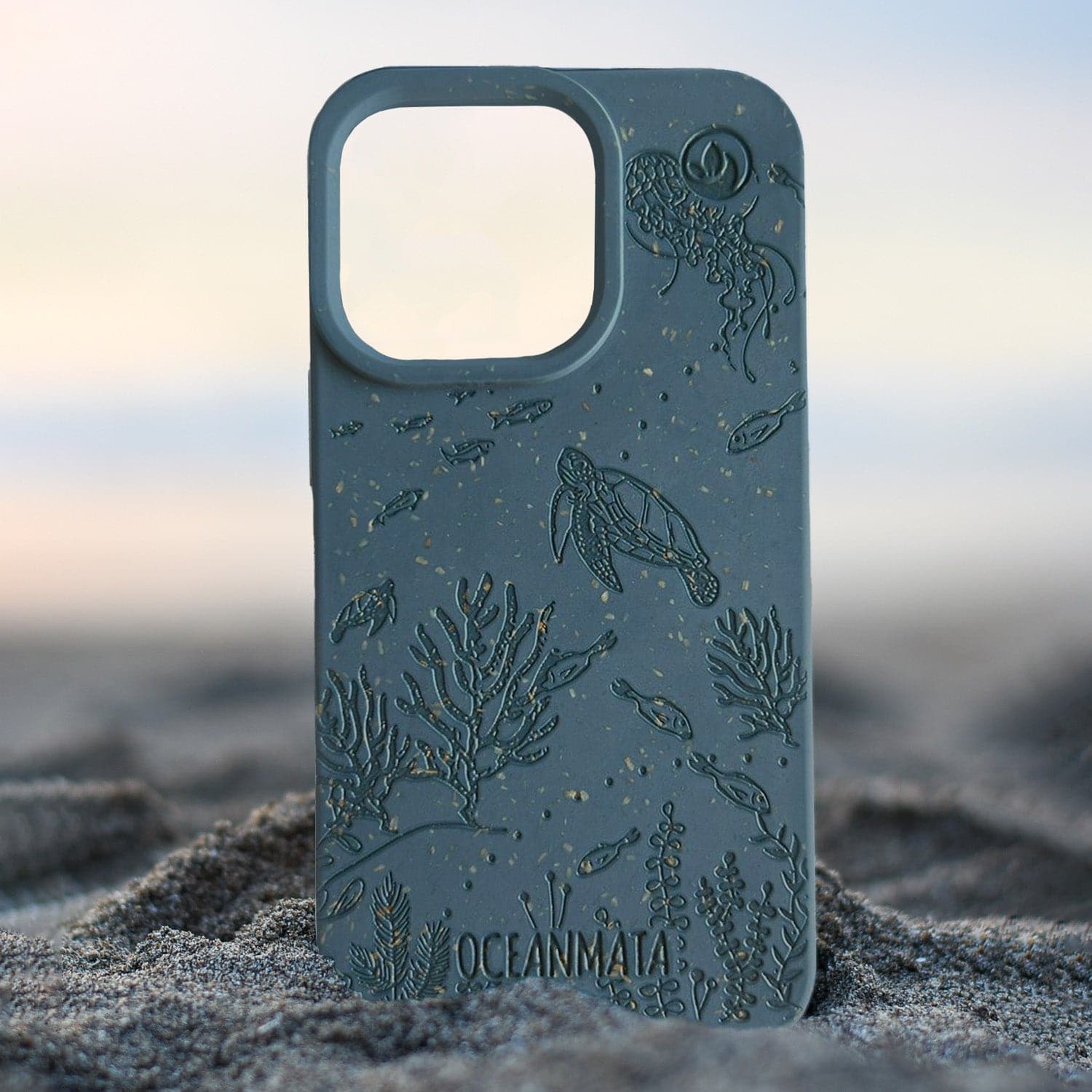 iPhone 16 pro max Hülle 'TURTLE Family' - blau - nachhaltig – Ansicht 3