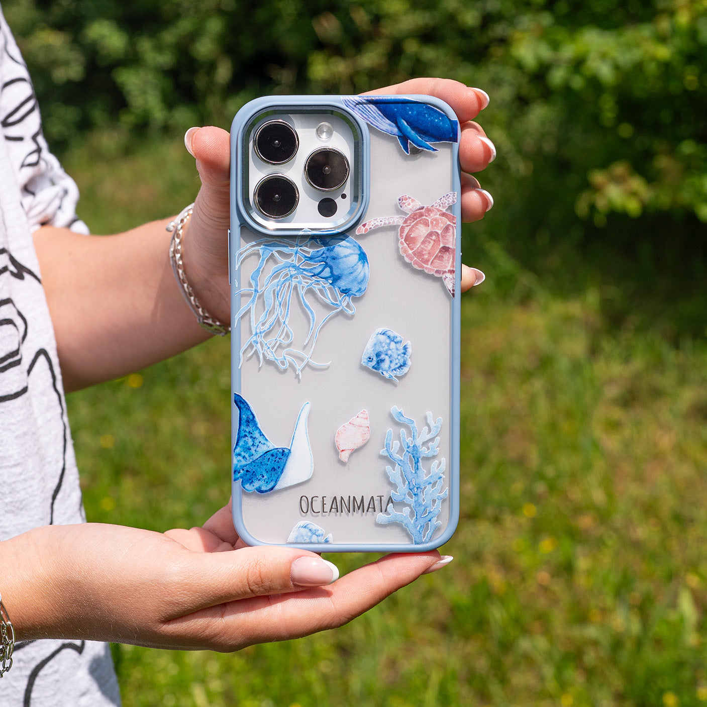 iPhone 16 pro max Hülle - Schildkröte bunt - "Turtle & Friends" - nachhaltig