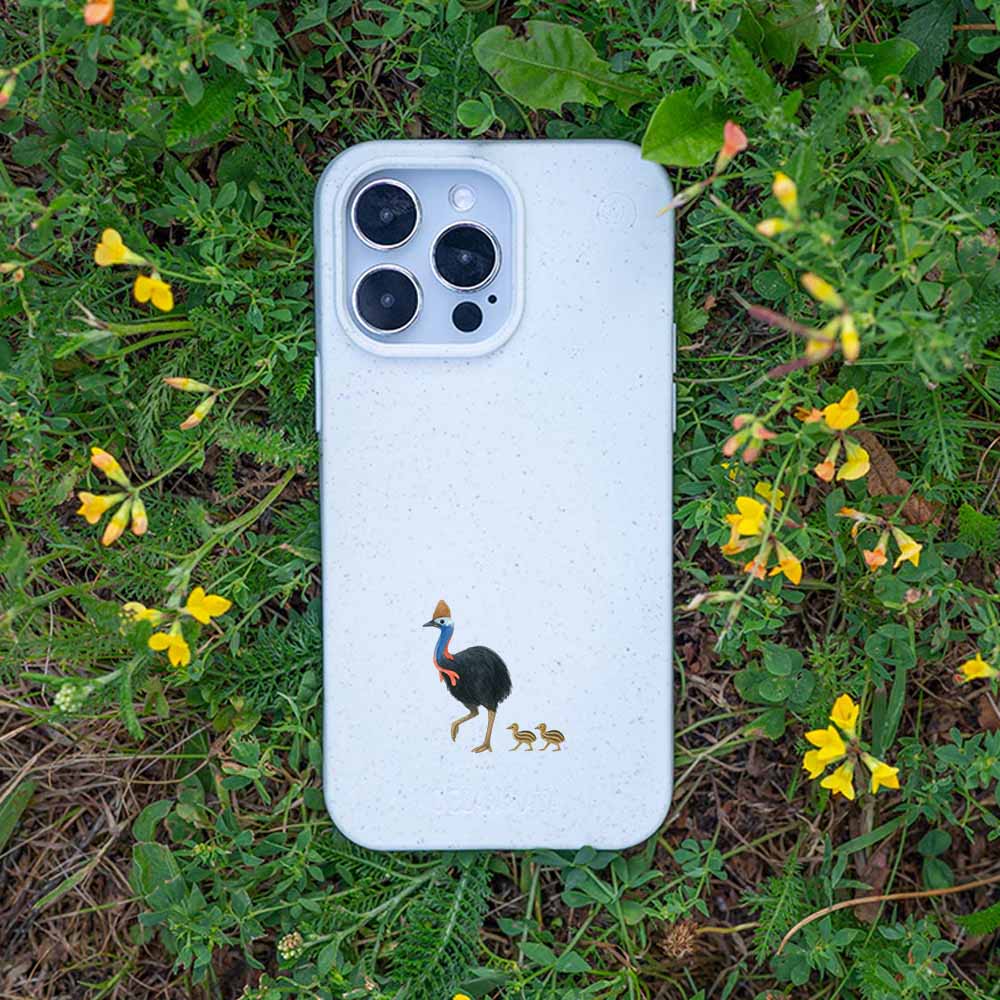 iPhone 15 Hülle - Cassowary weiß - "CassowaryStroll" - nachhaltig