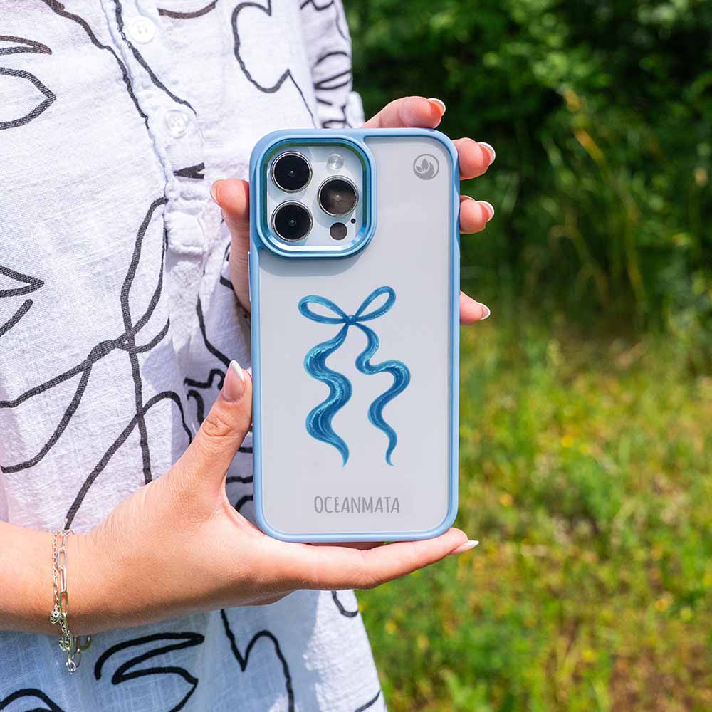 iPhone 15 Hülle - Schleife blau - "tideknot" - nachhaltig