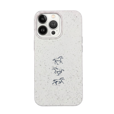 iPhone 13 pro Hülle - Pferd weiß - "wild" - nachhaltig